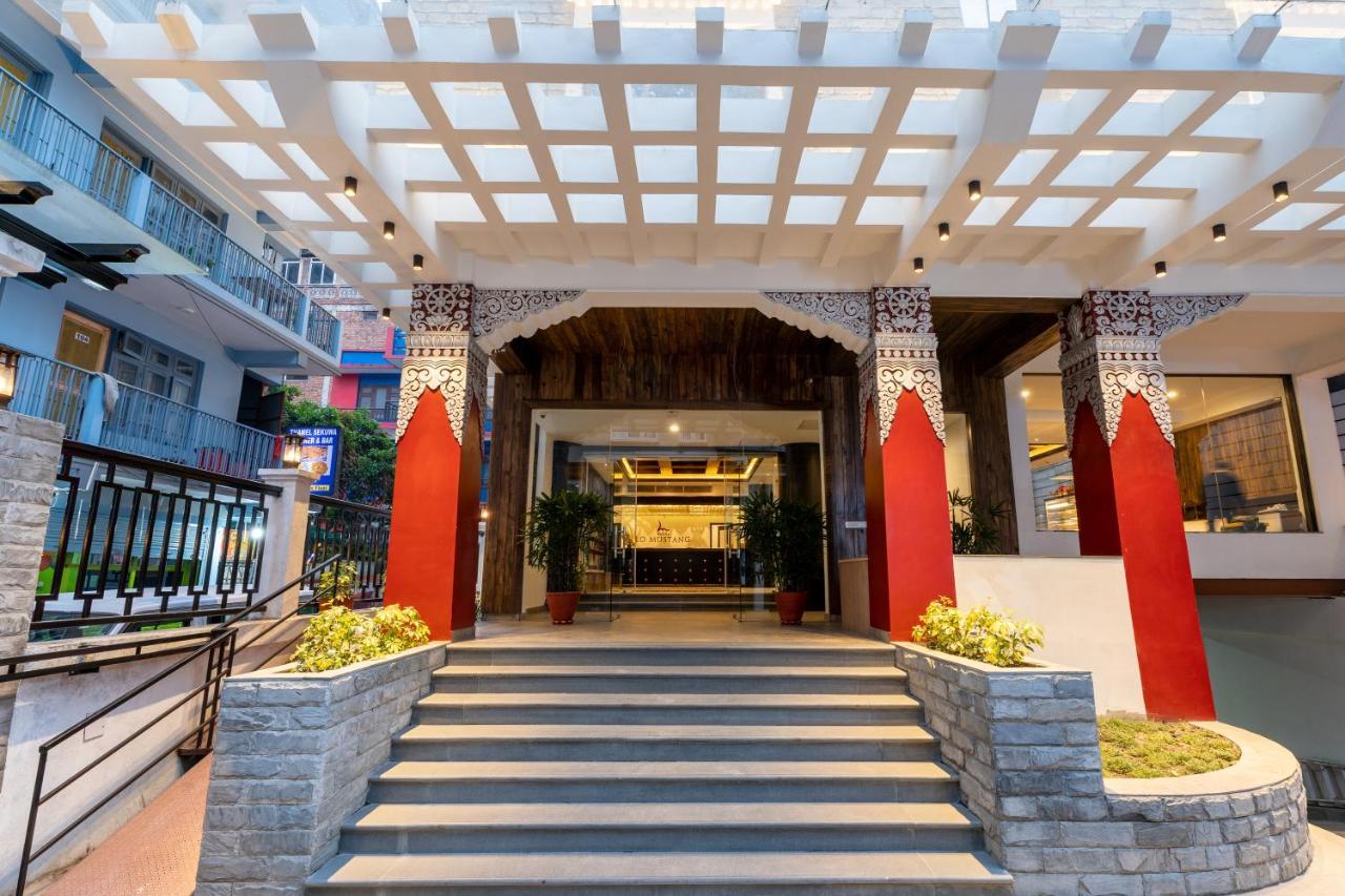 Hotel Lo Mustang Katmandou Extérieur photo