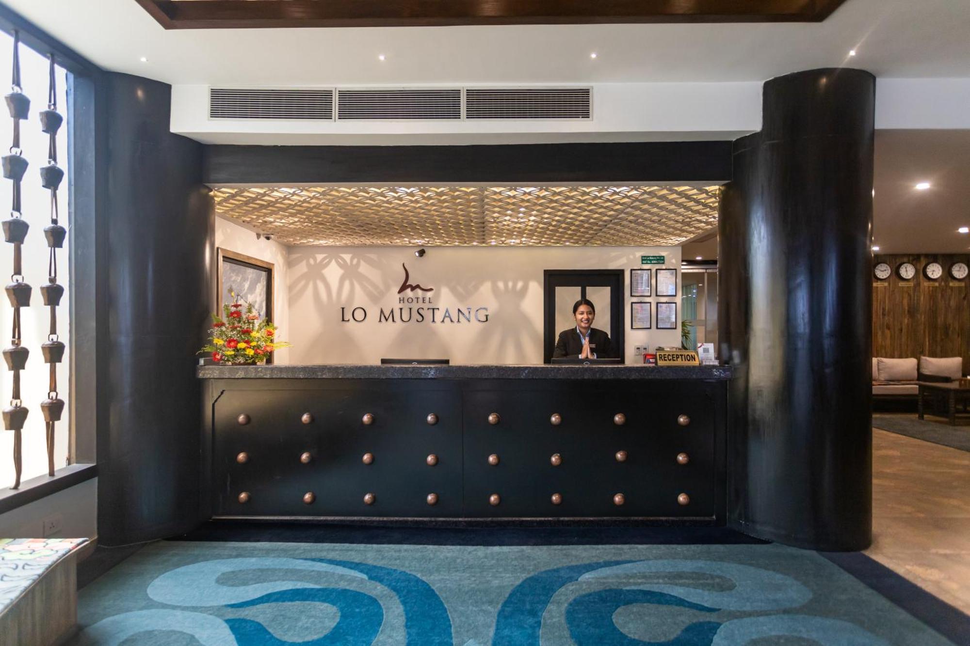 Hotel Lo Mustang Katmandou Extérieur photo