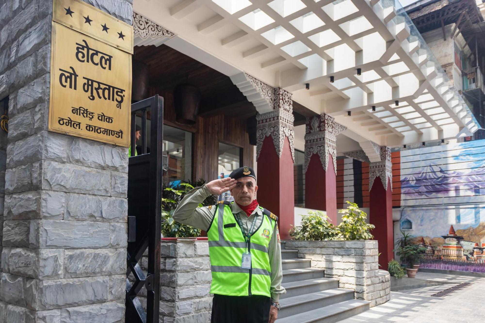 Hotel Lo Mustang Katmandou Extérieur photo