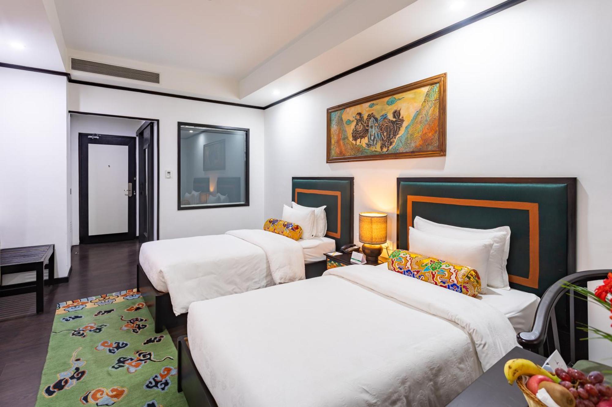 Hotel Lo Mustang Katmandou Extérieur photo